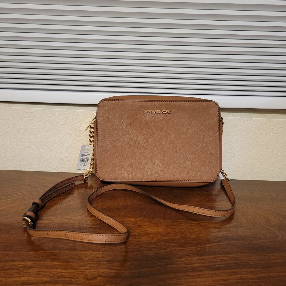 NWT Michael Kors Jet Set Crossbody in Brown - Picture 2 of 10